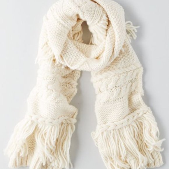 American Eagle Cream Fringe Thick Winter scarf